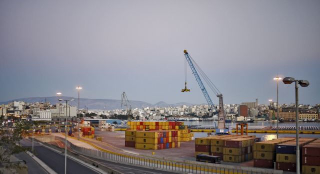 Κανονικά λειτουργούν οι εγκαταστάσεις της COSCO στο λιμάνι του Πειραιά