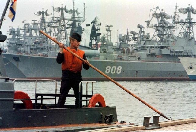 Η Μόσχα ενισχύει τον στόλο της στη Μαύρη Θάλασσα