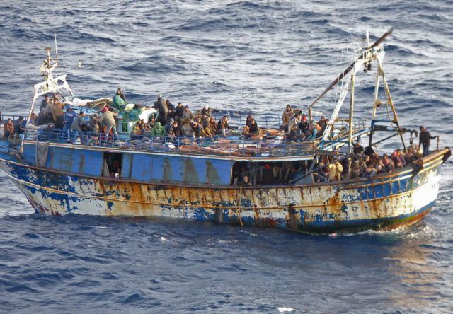 Προς Ιταλία πλέει το σκάφος με τους 65 μετανάστες