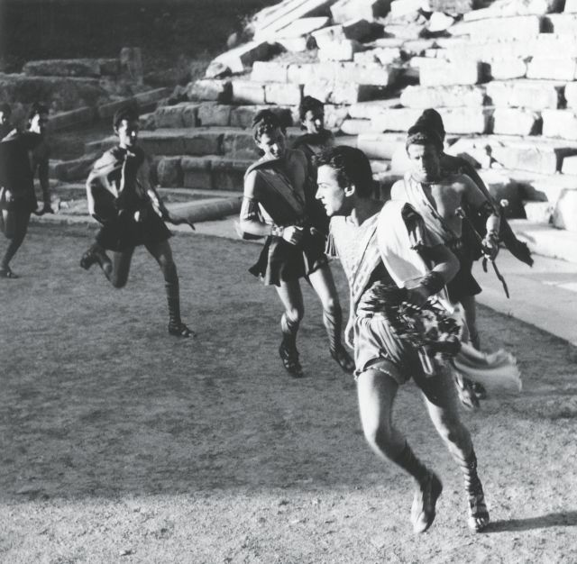 Εντεκα άνθρωποι των γραμμάτων και των τεχνών γράφουν για την Επίδαυρο