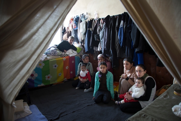 ΟΗΕ προς Ευρωπαϊκή Ενωση: Πρέπει να υποδεχτείτε 100.000 σύρους πρόσφυγες – Αιχμές για την Ελλάδα