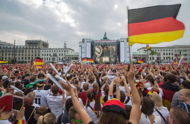 Πανηγυρική υποδοχή της εθνικής Γερμανίας στο Βερολίνο