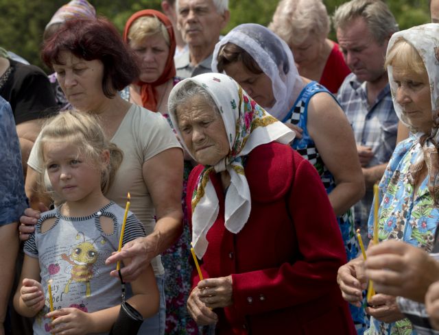 Ουκρανία: Περισσότεροι από 100.000 άνθρωποι εκτοπίστηκαν από τα σπίτια τους