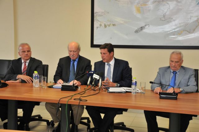Συμφωνία για επενδύσεις 230 εκατ. ευρώ στο λιμάνι του Πειραιά