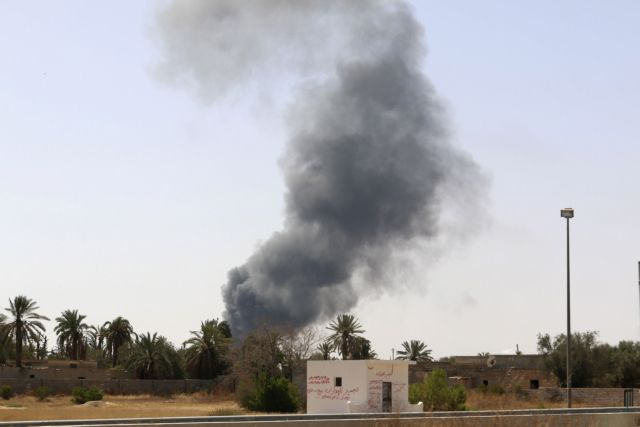 Η Γαλλία ζήτησε από τους υπηκόους της να εγκαταλείψουν τη Λιβύη