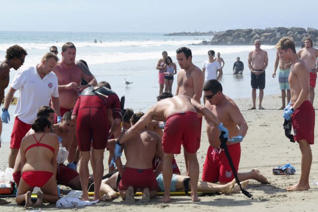 Λος Αντζελες: Ενας νεκρός και 13 τραυματίες από κεραυνό σε παραλία