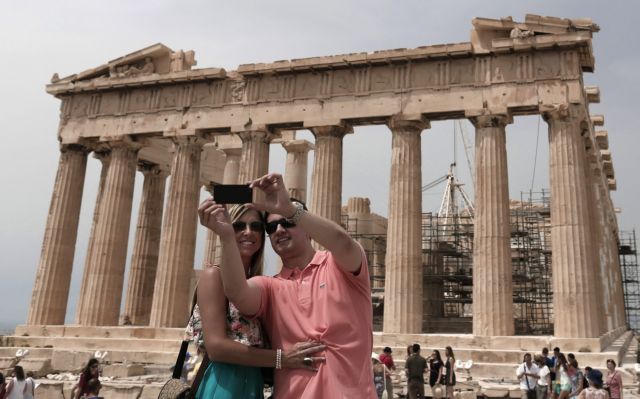 Alpha Bank: «Ακτινογραφία» της έκρηξης του τουρισμού στην Ελλάδα