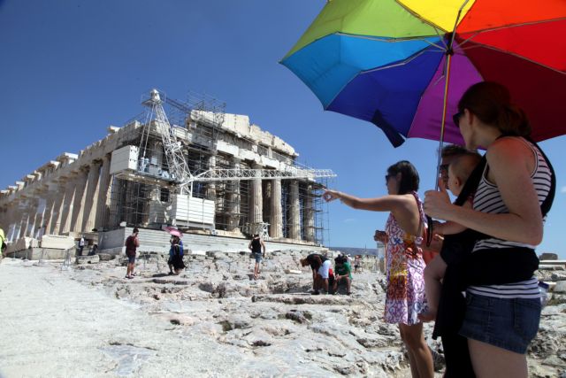 Spiegel: Η «επιστροφή» των διακοπών στην Ελλάδα