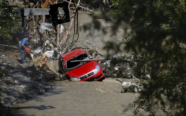Ρουμανία: Νεκροί εντοπίστηκαν δύο αγνοούμενοι από τις πλημμύρες στην επαρχία Βαλτσέα