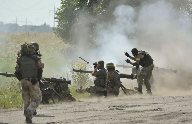 Ουκρανία: Τουλάχιστον 20 στρατιώτες σκοτώθηκαν σε επίθεση φιλορώσων