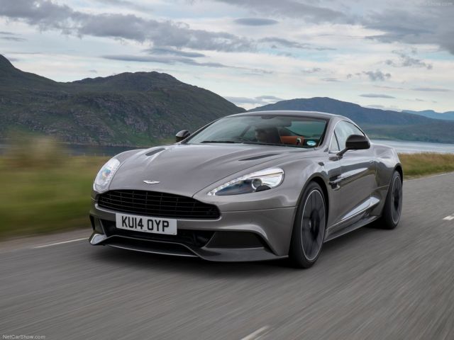 Η Aston Martin αναβαθμίζει τα νέα της μοντέλα και τα «εκτοξεύει» σε επιδόσεις