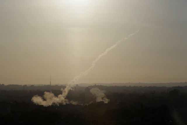 Η Χαμάς απειλεί να πλήξει με ρουκέτες το διεθνές αεροδρόμιο του Τελ Αβίβ