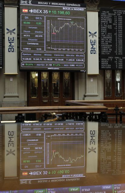 Ενας κόσμος απελπισμένος για λίγα καλά νέα