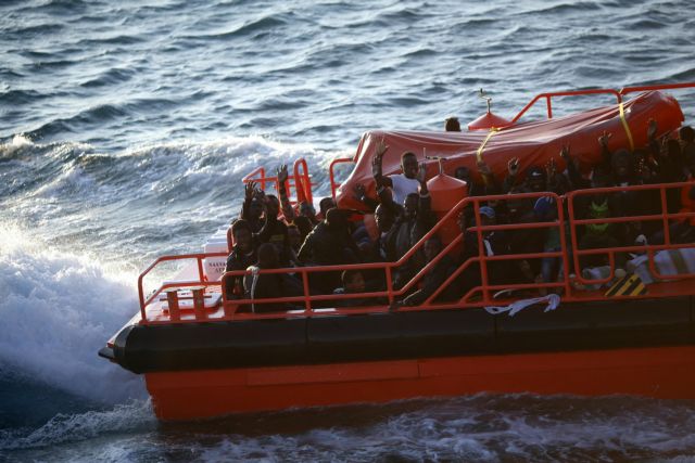 Τυνησία: Νέο ναυάγιο με δεκάδες νεκρούς μετανάστες στη Μεσόγειο