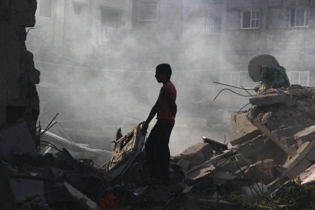 Γάζα: Εξι νεκροί – μεταξύ τους ένας ιταλός δημοσιογράφος – από έκρηξη πυραύλου