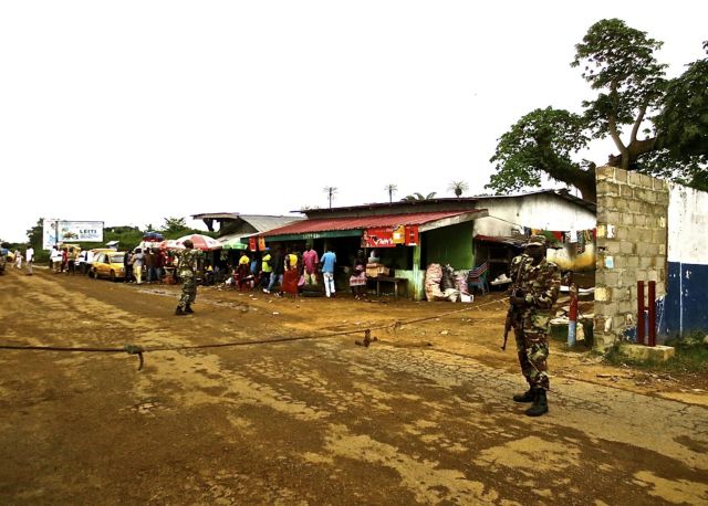 Λιβερία: «Πυρ» κατά όποιου περνά παράνομα τα σύνορα από τη Σιέρα Λεόνε