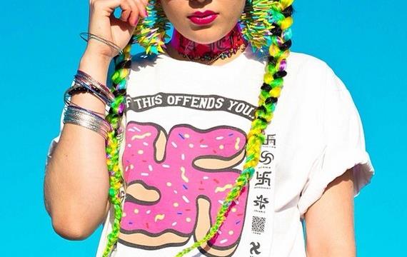 Η σβάστικα ως σύμβολο… ειρήνης και αγάπης