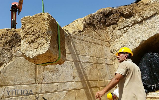 Αμφίπολη: «Η ανασκαφική έρευνα θα δείξει αν ο τάφος έχει συληθεί ή όχι» λέει η επικεφαλής της ανασκαφής