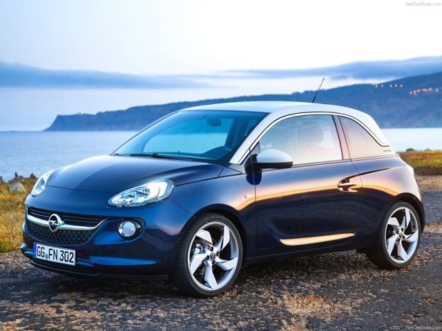 Το φράγμα των 100.000 παραγγελιών έσπασε το Opel Adam