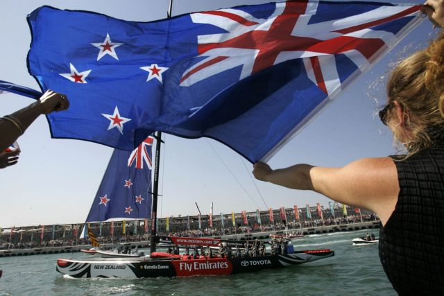 Μετά τη Σκωτία οι… Νεοζηλανδοί στις κάλπες για την αλλαγή της σημαίας τους