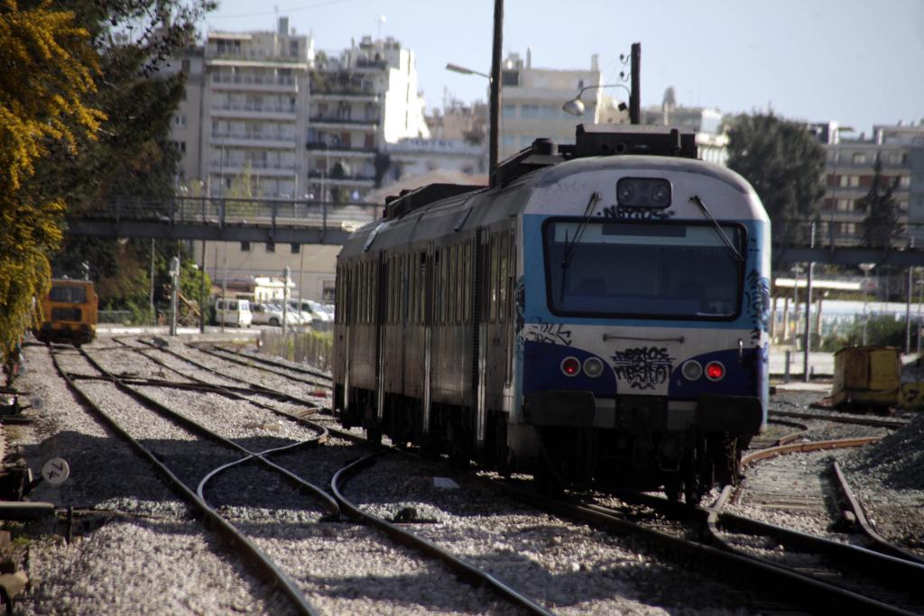 Την επίσπευση των σιδηροδρομικών έργων από την Αθήνα προς την Πάτρα αποφάσισε το υπουργείο Μεταφορών