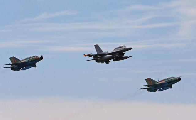 Με επτά F-16 θα συνδράμει η Δανία τη μάχη κατά του Ισλαμικού Κράτους