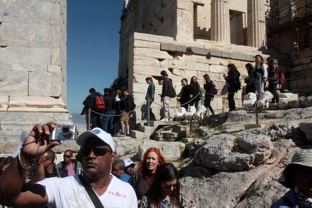 Ενωσης Ελληνικών Τραπεζών: «Ο τουρισμός είναι η βαριά βιομηχανίας της Ελλάδας»