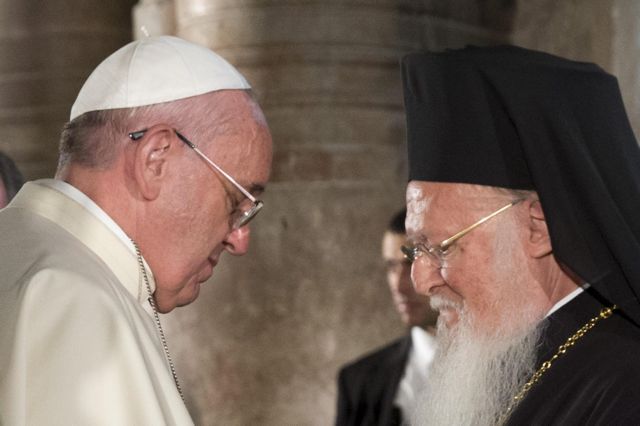 Το Βατικανό επιβεβαίωσε τη συνάντηση Φραγκίσκου – Βαρθολομαίου τον Νοέμβριο