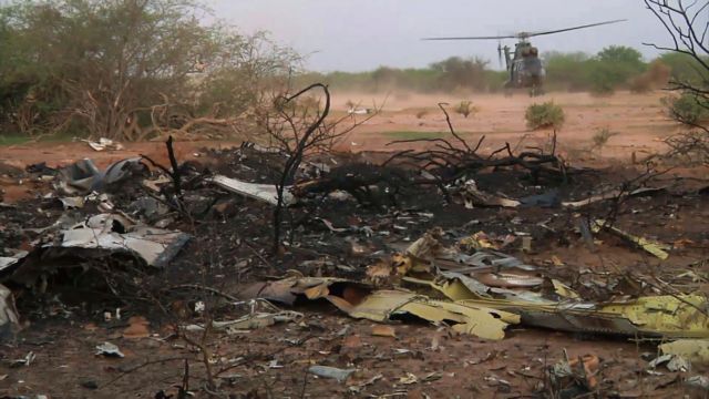 Παραμένουν άγνωστα τα αίτια της συντριβής του αεροσκάφους της Air Algerie