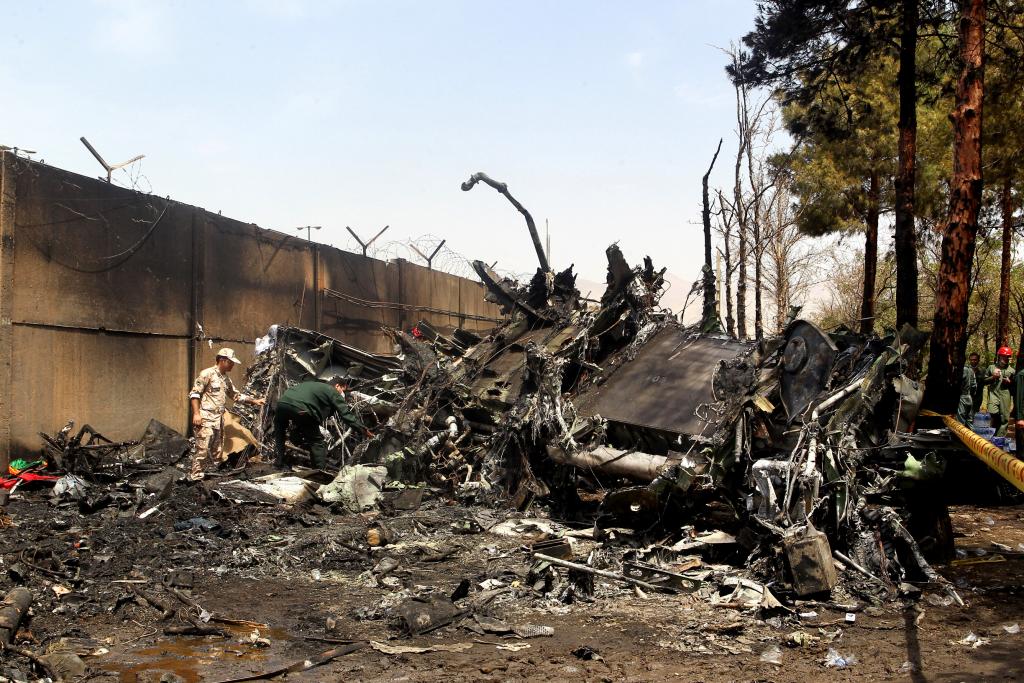Τρεις νεκροί από συντριβή μαχητικού αεροσκάφους σε κατοικημένη περιοχή στη Λιβύη