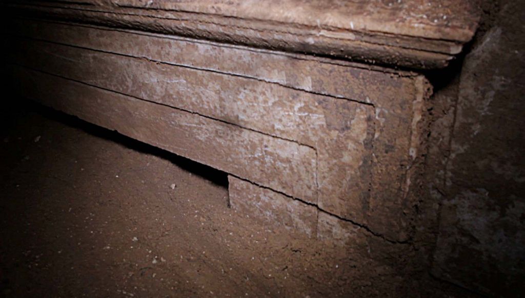 Αμφίπολη: Μπαίνουν στον τρίτο θάλαμο του τάφου οι αρχαιολόγοι