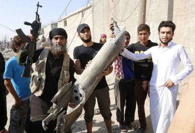 Τζιχαντιστές κατέρριψαν συριακό πολεμικό αεροσκάφος στη Ράκα