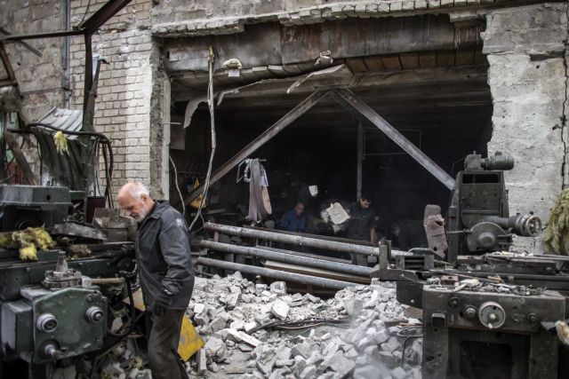 Ουκρανία: Οκτώ νεκροί από τις σφοδρές μάχες που μαίνονται στο Ντονέτσκ