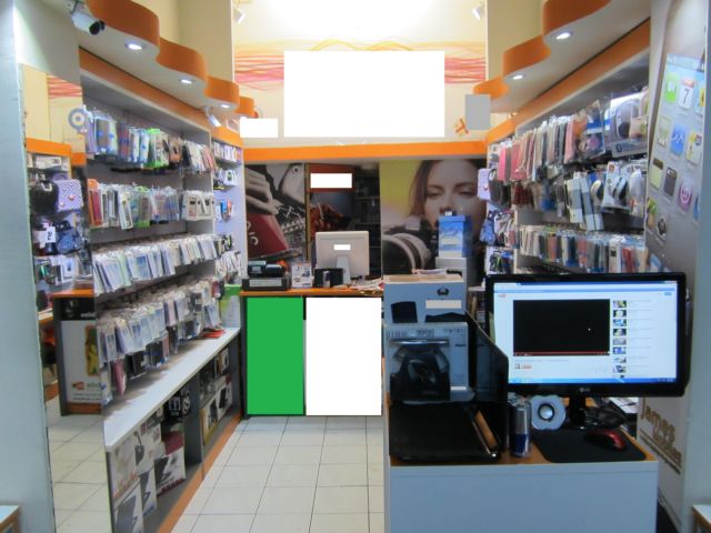 Παράνομο κατάστημα πώλησης κινητών τηλεφώνων στο κέντρο της Αθήνας