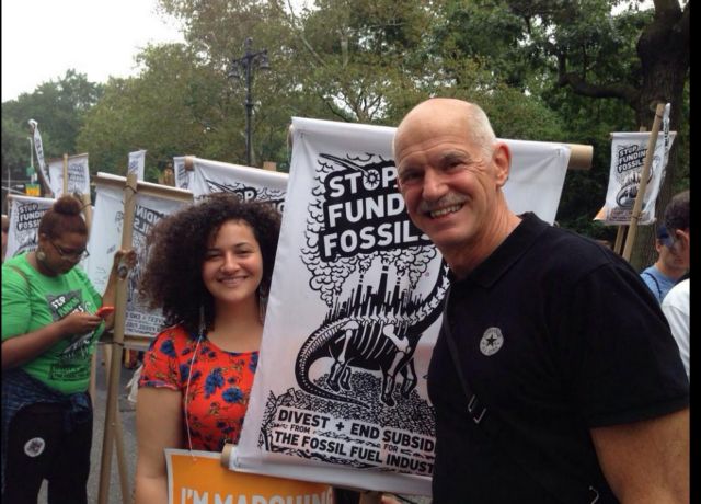 O Γιώργος Παπανδρέου στην πορεία για το κλίμα στη Νέα Υόρκη