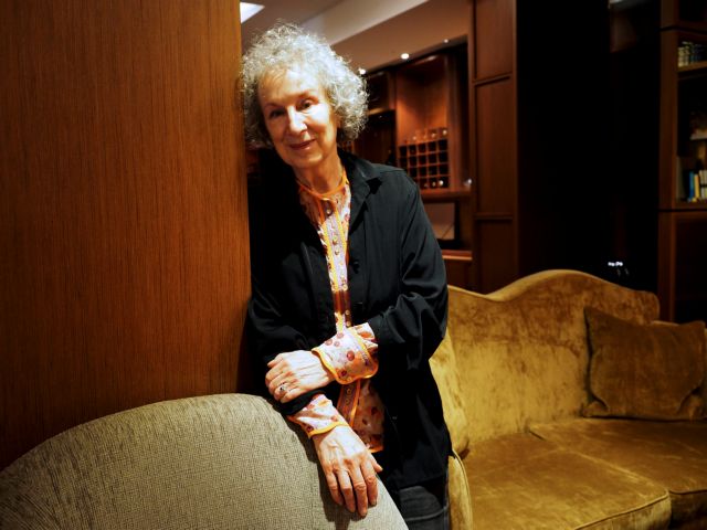 Οι δράκοι  κάθονται πάνω στο χρυσάφι