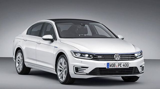 Το νέο υβριδικό VW Passat υπόσχεται κατανάλωση 2 λίτρα/100χλμ.