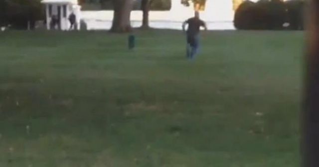 Washington Post: Ο εισβολέας του Λευκού Οίκου είχε φτάσει μέχρι την προεδρική κατοικία!