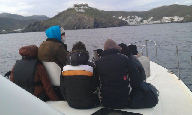 Περισσότεροι από 200 παράνομοι μετανάστες έφτασαν την Παρασκευή σε ελληνικά νησιά
