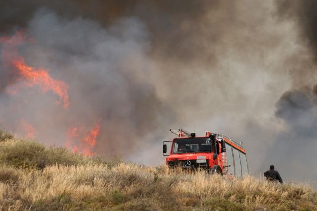 Υπό μερικό έλεγχο η πυρκαγιά στα Καρδάμυλα της Χίου