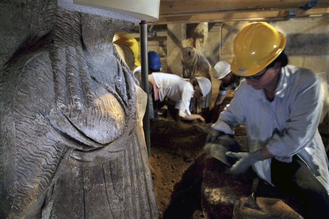 Περιστέρη: «Σημαντικός στρατηγός ο “ένοικος” του τάφου της Αμφίπολης»