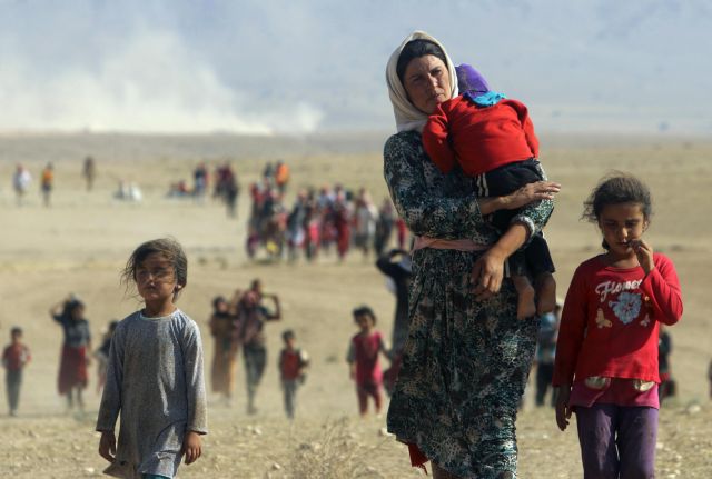 Το Ισλαμικό Κράτος «χάρισε» γυναίκες και παιδιά Γιεζίντι στα μέλη του