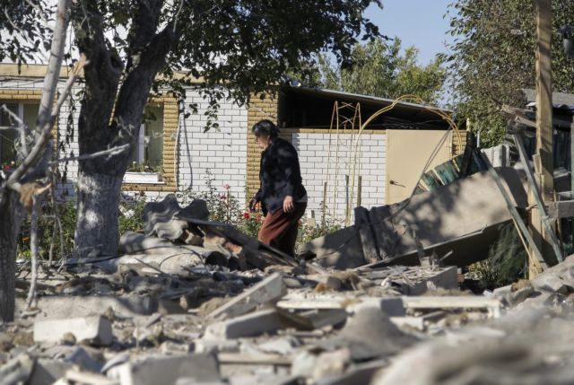 Ουκρανία: Δέκα νεκροί από βομβαρδισμούς στο Ντονέτσκ