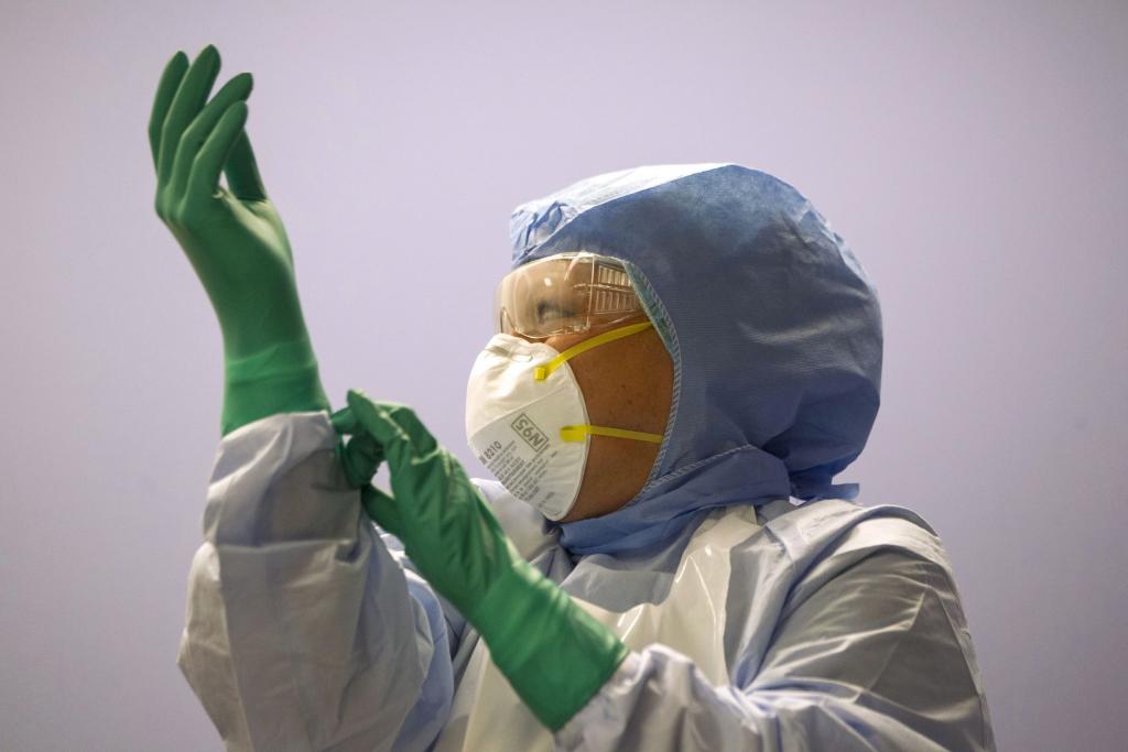 Γιατρός με συμπτώματα Εμπολα εισήχθη σε νοσοκομείο της Νέας Υόρκης