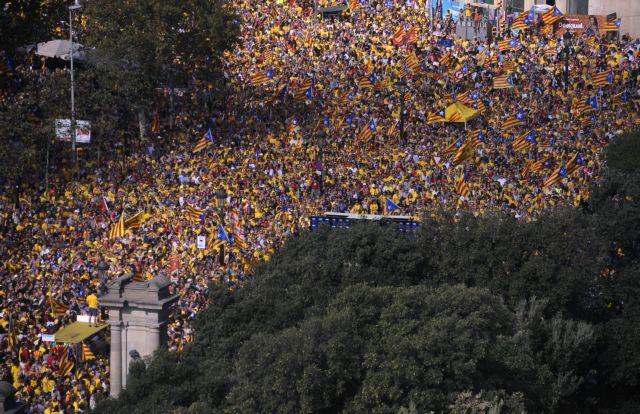 Ογκώδης διαδήλωση στη Βαρκελώνη για την ανεξαρτησία της Καταλωνίας