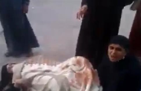 Αίγυπτος: Οργή από βίντεο με έγκυο να γεννά στο πεζοδρόμιο νοσοκομείου