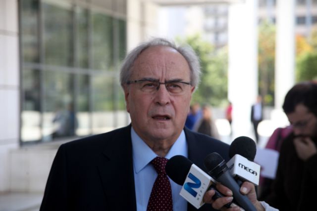 Για «θεσμική υποκρισία» έκανε λόγο ο Κωνσταντόπουλος μετά την κατάθεσή του στον εισαγγελέα