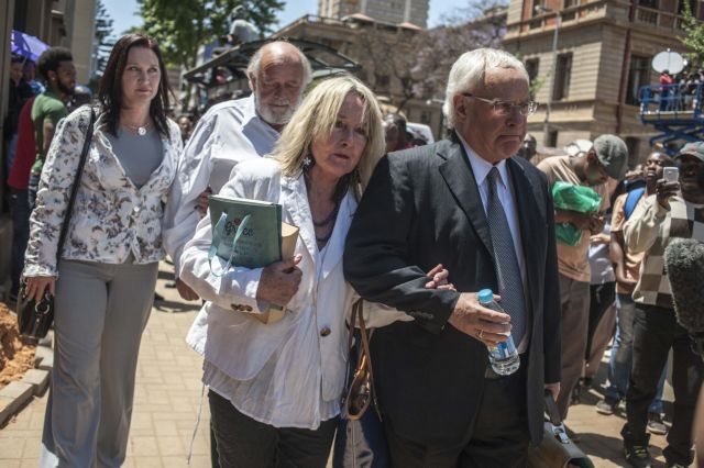 «Απολύτως ικανοποιημένοι» οι γονείς της Ρίβα Στέενκαμπ για την ποινή του Πιστόριους