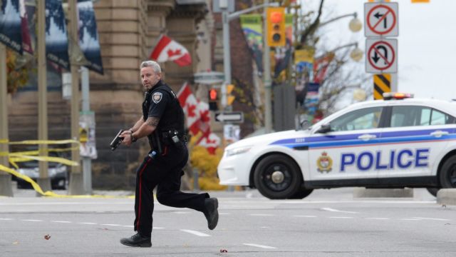 Μάχη με νεκρούς στο Κοινοβούλιο του Καναδά