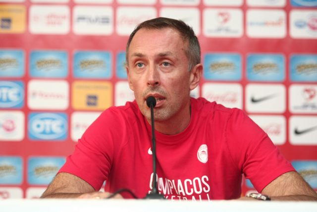 «Πάνω απ’ όλα είναι η ομάδα και όχι ο προπονητής» είπε ο Μίλαν Τόμιτς